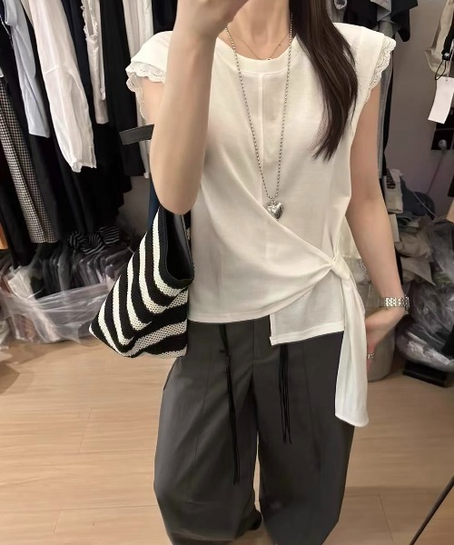LADY LIKE(レディライク)の「レース付きウエストドレープTシャツ(Tシャツ/カットソー・レディース・グレー/ホワイト・M)」の6枚目の写真