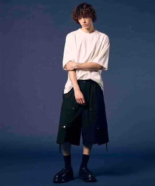 MAISON SPECIAL（メゾンスペシャル）の「《UNISEX》Impregnation Wool Mix Stretch Prime-Wide Cargo Shorts/含浸加工ウールミックスストレッチプライムワイドカーゴショーツ【MAISON SPECIAL/メゾンスペシャル】（カーゴパンツ・メンズ・ブルー/チャコールグレー/グレイッシュベージュ/ブラック・2/0/1）」の5枚目の写真