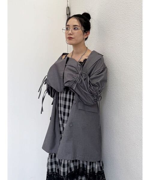 jouetie(ジュエティ)の「リボンスリーブジャケットミニワンピース【セットアップ対応】冬服(テーラードジャケット・レディース・ネイビー/グレー/ブラック・MEDIUM)」の8枚目の写真