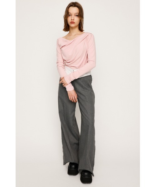 SLY（スライ）の「【限定カラーあり】OFF SHOULDER CUT TOPS オフショルダー カット トップス（Tシャツ/カットソー・レディース・アイボリー/ブラック/レッド/ライトピンク/杢グレー・FREE）」の20枚目の写真