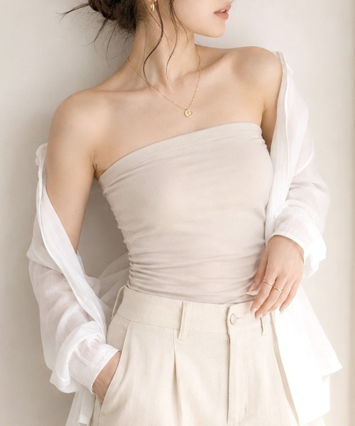 CLOTHY(クロシィ)の「【主張しすぎないのが、ちょうどいい。】BASICベアトップ(チューブトップ・レディース・グレー/ネイビー/ブラック/オフホワイト/グレイッシュベージュ・MEDIUM/SMALL/LARGE/X-LARGE)」の4枚目の写真