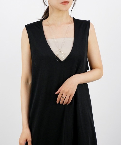 CLOTHY(クロシィ)の「【主張しすぎないのが、ちょうどいい。】BASICベアトップ(チューブトップ・レディース・グレー/ネイビー/ブラック/オフホワイト/グレイッシュベージュ・MEDIUM/SMALL/LARGE/X-LARGE)」の9枚目の写真