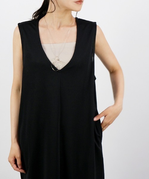 CLOTHY(クロシィ)の「【主張しすぎないのが、ちょうどいい。】BASICベアトップ(チューブトップ・レディース・グレー/ネイビー/ブラック/オフホワイト/グレイッシュベージュ・MEDIUM/SMALL/LARGE/X-LARGE)」の10枚目の写真