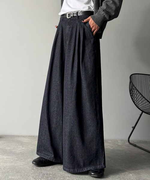 Classical Origin（クラシカルオリジン）の「3タックワイドデニムスラックス／Triple-Tuck Wide Denim Trousers（デニムパンツ・メンズ・ブラック/ライトブルー/ワンウォッシュ・LARGE/MEDIUM/SMALL）」の12枚目の写真