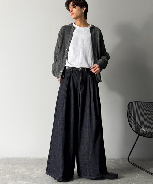 Classical Origin（クラシカルオリジン）の「3タックワイドデニムスラックス／Triple-Tuck Wide Denim Trousers（デニムパンツ・メンズ・ブラック/ライトブルー/ワンウォッシュ・LARGE/MEDIUM/SMALL）」の13枚目の写真