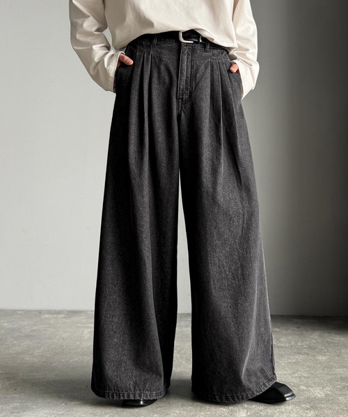 Classical Origin（クラシカルオリジン）の「3タックワイドデニムスラックス／Triple-Tuck Wide Denim Trousers（デニムパンツ・メンズ・ブラック/ライトブルー/ワンウォッシュ・LARGE/MEDIUM/SMALL）」の4枚目の写真