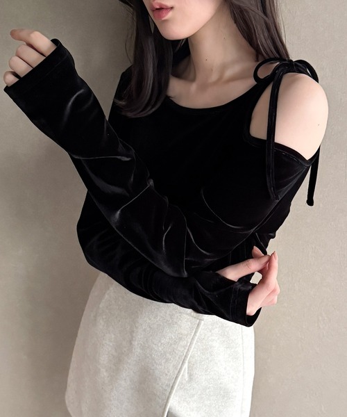 junoah(ジュノア)の「アシメ肩リボンベロアトップス(Tシャツ/カットソー・レディース・グレイッシュベージュ/ブラック/チャコール・LARGE/MEDIUM/SMALL)」の14枚目の写真