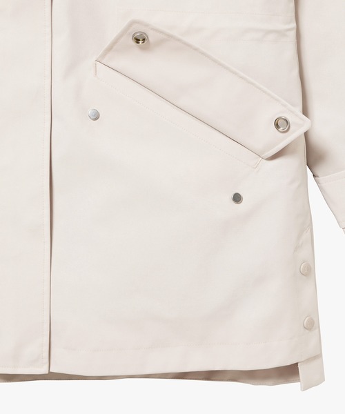 AIGLE（エーグル）の「GORE-TEX ゴアテックス 防水 透湿 防風 2レイヤーロングジャケット RP（マウンテンパーカー・レディース・ライトグレー/ライトブルー/ブラック・38/36/40）」の20枚目の写真