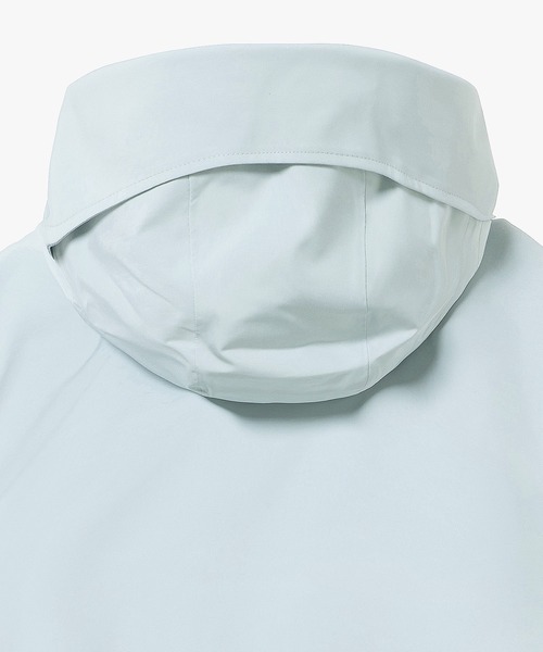 AIGLE（エーグル）の「GORE-TEX ゴアテックス 防水 透湿 防風 2レイヤーロングジャケット RP（マウンテンパーカー・レディース・ライトグレー/ライトブルー/ブラック・38/36/40）」の15枚目の写真