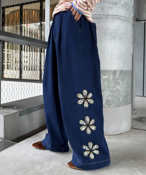 HELLO.SANFRANCISCO（ハローサンフランシスコ）の「【HELLO.SANFRANCISCO/ハローサンフランシスコ】レースフラワーカットワイドデニム（デニムパンツ・レディース・サックスブルー/ブルー・MEDIUM/SMALL）」の5枚目の写真