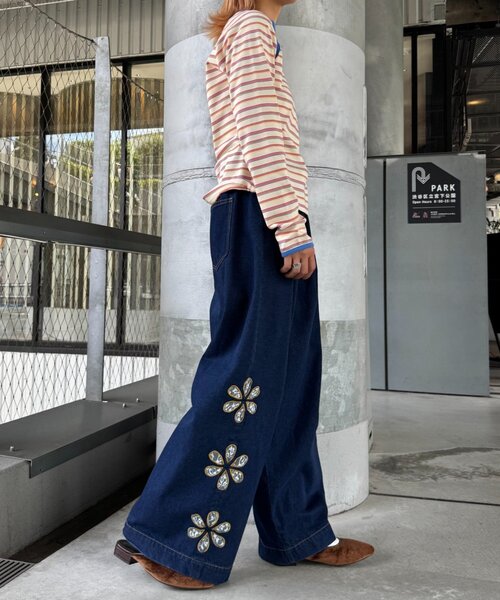 HELLO.SANFRANCISCO（ハローサンフランシスコ）の「【HELLO.SANFRANCISCO/ハローサンフランシスコ】レースフラワーカットワイドデニム（デニムパンツ・レディース・サックスブルー/ブルー・MEDIUM/SMALL）」の9枚目の写真