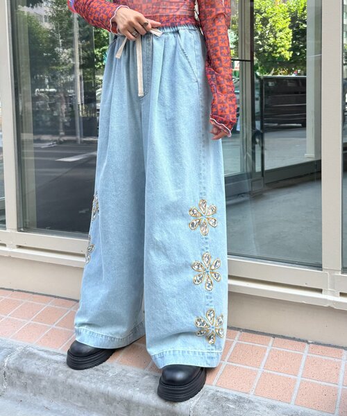 HELLO.SANFRANCISCO（ハローサンフランシスコ）の「【HELLO.SANFRANCISCO/ハローサンフランシスコ】レースフラワーカットワイドデニム（デニムパンツ・レディース・サックスブルー/ブルー・MEDIUM/SMALL）」の13枚目の写真