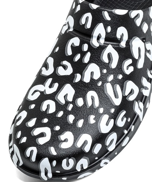 TAKAHIROMIYASHITATheSoloIst.(タカヒロミヤシタザソロイスト)の「TAKAHIROMIYASHITATheSoloIst./タカヒロミヤシタザソロイスト.×OOFOS/ウーフォス OOCLOOG LIMITED UNISEX-SOLOIST BLACK サンダル(サンダル・メンズ・ブラック系/ブラック・US10/US9/US8/US7)」の18枚目の写真