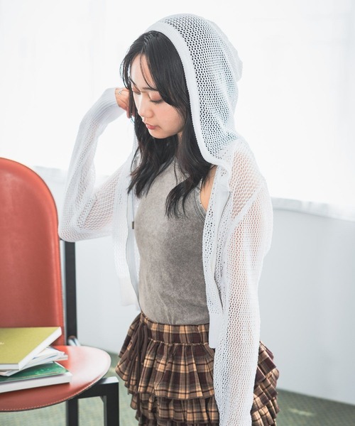 3.3 Field Trip (3.3フィールドトリップ)の「【モニタリング TWICE ジヒョ着用】3.3 Field Trip/メッシュフード付きZIP(パーカー・レディース・ホワイト/ブラック・FREE)」の13枚目の写真