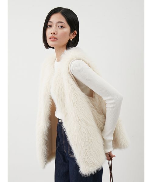 ミラオーウェン　ダウンベスト　完売商品 Mila Owen（ミラオーウェン）の「フード付きパテッドフレンチ