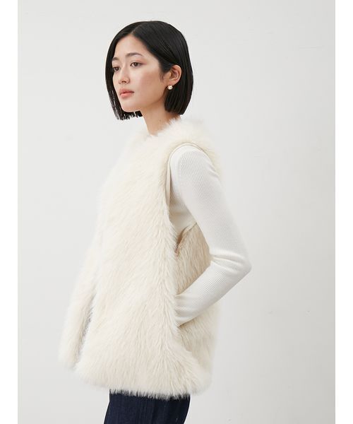 ノーカラーフェイクファーベスト（その他アウター）｜Mila Owen