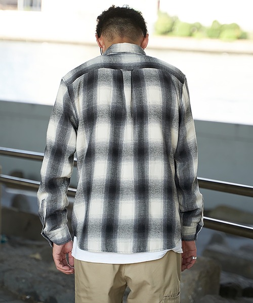 VENCEEXCHANGE(ヴァンスエクスチェンジ)の「オンブレルネルチェックシャツ(シャツ/ブラウス・メンズ・ホワイト/ブラック/ベージュ/ブルー/グリーン/ブラウン/サックスブルー・M/L/LL)」の15枚目の写真