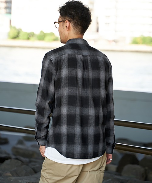 VENCEEXCHANGE(ヴァンスエクスチェンジ)の「オンブレルネルチェックシャツ(シャツ/ブラウス・メンズ・ホワイト/ブラック/ベージュ/ブルー/グリーン/ブラウン/サックスブルー・M/L/LL)」の11枚目の写真