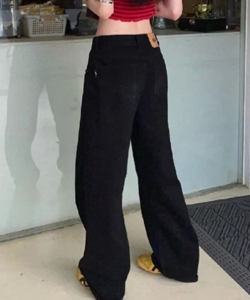 lilful(リルフル)の「パッチワークデザイン シンプルストレートワイドデニムパンツ(デニムパンツ・レディース・ブラック/ブルー・M/L)」の5枚目の写真