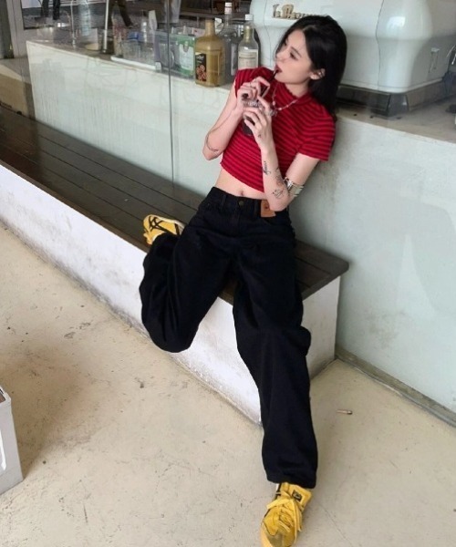 lilful(リルフル)の「パッチワークデザイン シンプルストレートワイドデニムパンツ(デニムパンツ・レディース・ブラック/ブルー・M/L)」の8枚目の写真