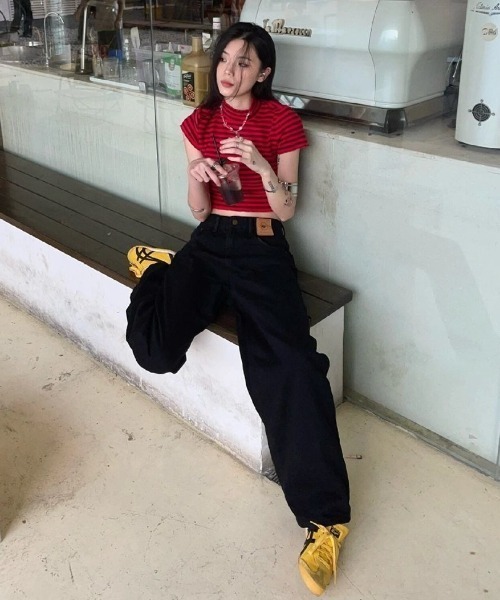 lilful(リルフル)の「パッチワークデザイン シンプルストレートワイドデニムパンツ(デニムパンツ・レディース・ブラック/ブルー・M/L)」の10枚目の写真