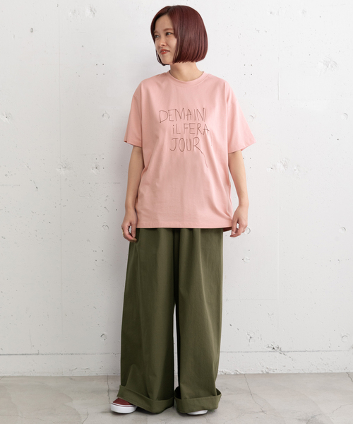 POU DOU DOU(プードゥドゥ)の「ロゴ刺繍Tシャツ(Tシャツ/カットソー・レディース・オフホワイト/ダークブルー/ピンク・M)」の7枚目の写真