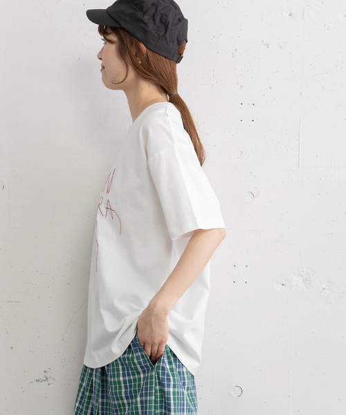 POU DOU DOU(プードゥドゥ)の「ロゴ刺繍Tシャツ(Tシャツ/カットソー・レディース・オフホワイト/ダークブルー/ピンク・M)」の20枚目の写真