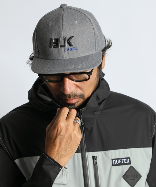 The DUFFER of ST.GEORGE（ザダファーオブセントジョージ）の「〔BLACK LABEL〕ORIGINAL FLAT VISOR CAP ：オリジナル フラットバイザー キャップ（キャップ・メンズ・ブラック/グレー・F）」の2枚目の写真