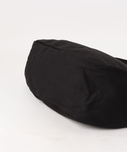 dictionary（ディクショナリー）の「【 KANGOL / カンゴール 】 カラビナ付き キャンバス ビッグ ショルダー バッグ（ショルダーバッグ・メンズ・ブラック/オフホワイト/マルチ・FREE）」の5枚目の写真