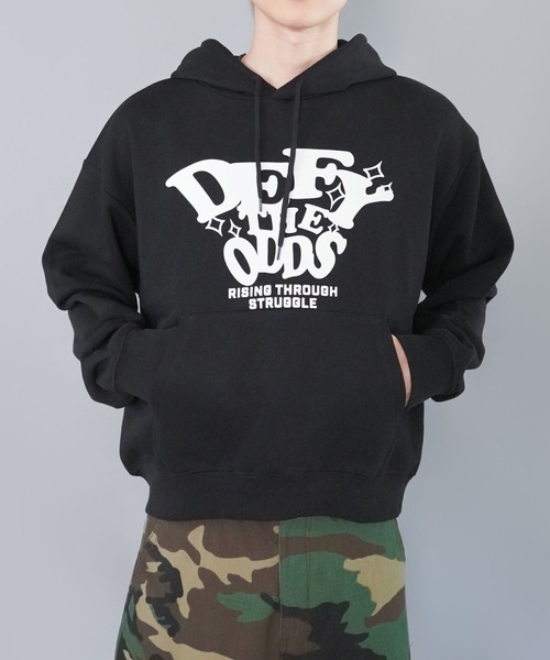 セール】短丈スウェットパーカー/ストリートロゴプリント