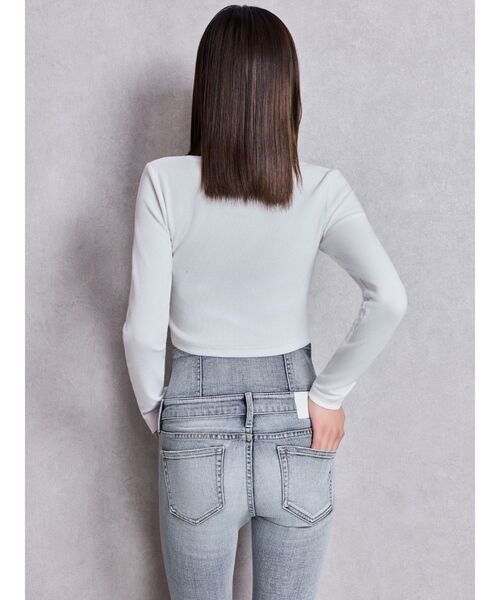 GYDA（ジェイダ）の「フロントレースアップショートトップス（Tシャツ/カットソー・レディース・グレー/オフホワイト/ブラック・FREE）」の9枚目の写真