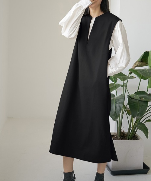 maison de LATIR(メゾンドラティール)の「キーネックベストロング丈ワンピース(ワンピース・レディース・ベージュ/ブラック/グレー・FREE)」の4枚目の写真