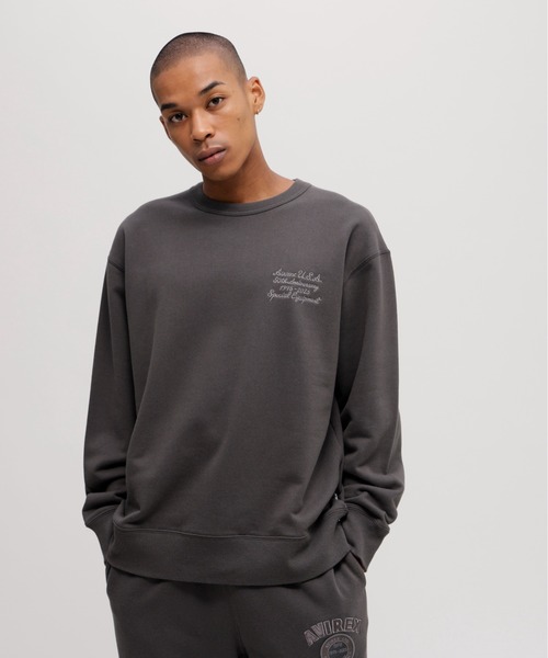 AVIREX(アヴィレックス)の「AVIREX 50th VARSITY CREWNECK SWEAT / 50周年 バーシティ スウェットパンツ / アヴィレックス(スウェット・メンズ・チャコール/エンジ/オフホワイト・MEDIUM/LARGE/X-LARGE/XX-LARGE)」の16枚目の写真