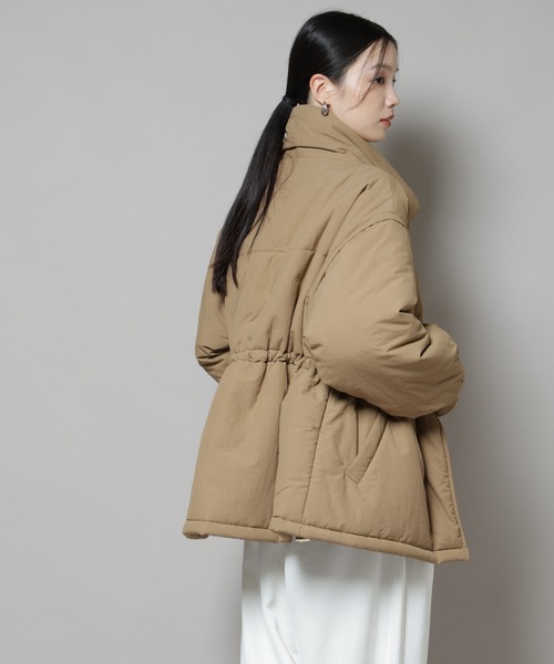 NANO universe（ナノユニバース）の「撥水加工・機能中綿 ２wayベスト＆スタンドジップブルゾン（ブルゾン・レディース・ブラック/ライトブラウン/ベージュ・FREE）」の22枚目の写真
