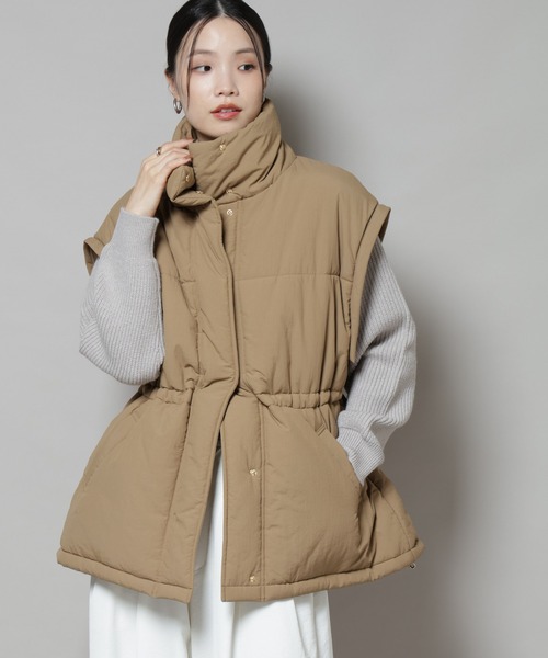 NANO universe（ナノユニバース）の「撥水加工・機能中綿 ２wayベスト＆スタンドジップブルゾン（ブルゾン・レディース・ブラック/ライトブラウン/ベージュ・FREE）」の20枚目の写真
