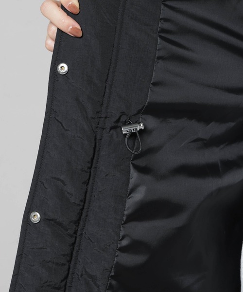 NANO universe（ナノユニバース）の「撥水加工・機能中綿 ２wayベスト＆スタンドジップブルゾン（ブルゾン・レディース・ブラック/ライトブラウン/ベージュ・FREE）」の12枚目の写真