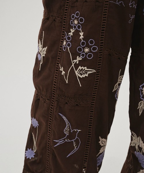 TODAYFUL(トゥデイフル)の「【TODAYFUL/トゥデイフル】Embroidery Patchwork Trousers/エンブロイダリーパッチワークトラウザー/パンツ(その他パンツ・レディース・バーガンディー/キナリ/ブラック・36/38)」の11枚目の写真