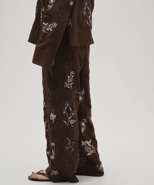 リメイクパンツ ブラウン パッチワーク クラッシュ カオス vol.222 TODAYFUL（トゥデイフル）の「【TODAYFUL/トゥデイフル】Embroidery