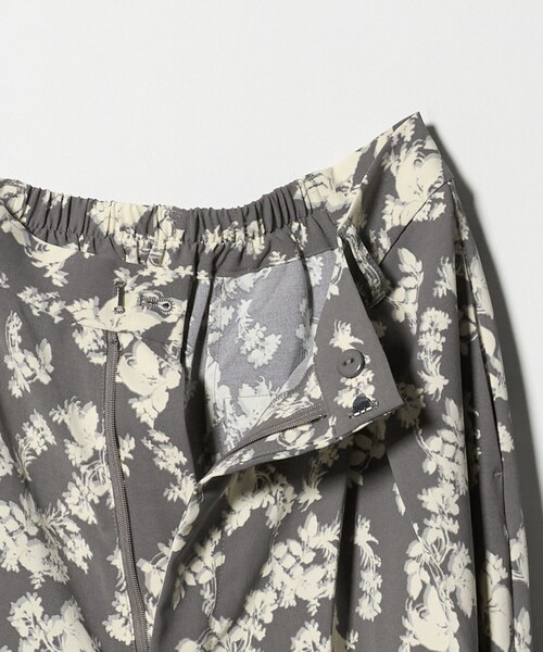 A DAY IN THE LIFE UNITED ARROWS（アデイインザライフユナイテッドアローズ）の「パウダリー タックワイドパンツ ＜A DAY IN THE LIFE＞（その他パンツ・レディース・コバルトブルー/その他1・S/M）」の12枚目の写真