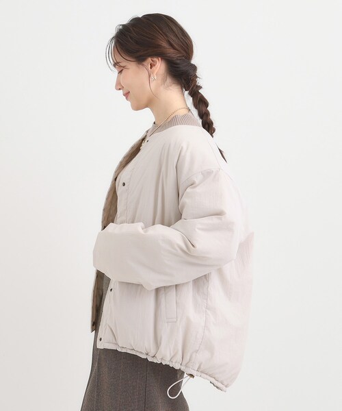 SHOO・LA・RUE（シューラルー）の「【洗濯機可/撥水/リバーシブル】 ノーカラー中綿ブルゾン（ブルゾン・レディース・ブラウン系/ブラック/ライトベージュ・01/04/03/02）」の11枚目の写真