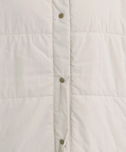 SHOO・LA・RUE（シューラルー）の「【洗濯機可/撥水/リバーシブル】 ノーカラー中綿ブルゾン（ブルゾン・レディース・ブラウン系/ブラック/ライトベージュ・01/04/03/02）」の22枚目の写真