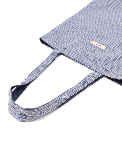 Spick & Span(スピックアンドスパン)の「《一部店舗+WEB限定》Uhr/ウーア SPANGLE CHECK TOTE(トートバッグ・レディース・アイボリー/ブルー・FREE)」の10枚目の写真