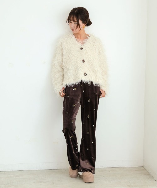 pufe(ピュフェ)の「【pufe】フラワー刺繍ベロアパンツ(その他パンツ・レディース・ブラック/モカ・ONE)」の17枚目の写真
