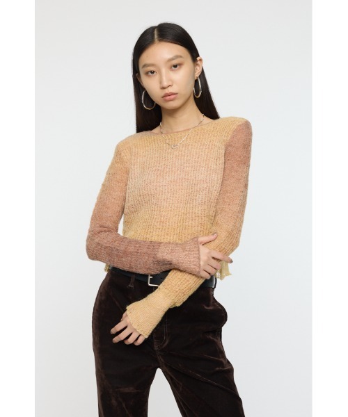 MOUSSY(マウジー)の「GRADATION CROPPED ニットトップス(ニット/セーター・レディース・オレンジ/パープル/ベージュ・FREE)」の4枚目の写真