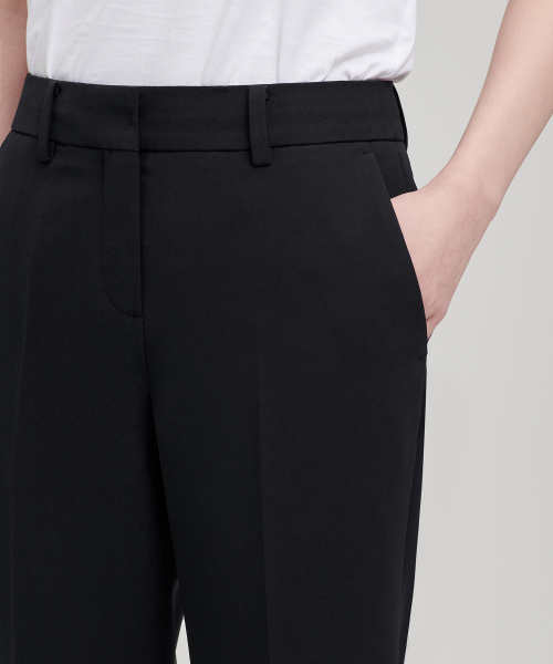 MUSINSA STANDARD WOMAN（ムシンサスタンダードウーマン）の「レディースフルイドスリムストレートスラックス[ブラック]（スラックス・レディース・その他・29/30/31/25/26/27/28/32/24/34）」の4枚目の写真