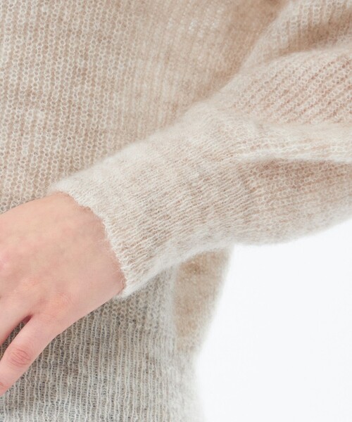 MACKINTOSH PHILOSOPHY(マッキントッシュ フィロソフィー)の「【WEB&一部店舗限定】モヘヤミックスVネックニット(ニット/セーター・レディース・ベージュ/グリーン・38)」の4枚目の写真