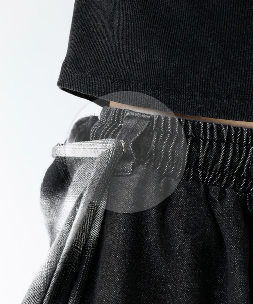 minsobi（ミンソビ）の「ドッキングレイヤードチェックパンツ（デニムパンツ・メンズ・ブラック・FREE）」の2枚目の写真