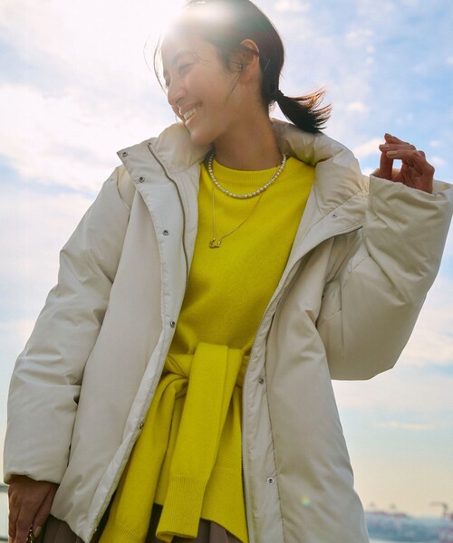 23区 S(ニジュウサンクチイサイサイズ)の「【WEB&一部店舗限定】ステッチレス フーデット ダウン(ダウンジャケット/コート・レディース・グレー系/アイボリー系/ブラック系/ベージュ系/ライトグレー系・32)」の11枚目の写真