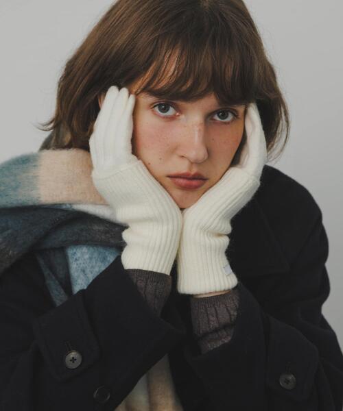 SMELLY（スメリー）の「2WAYホールタッチグローブ（手袋・レディース・ホワイト/グレー・-）」の9枚目の写真