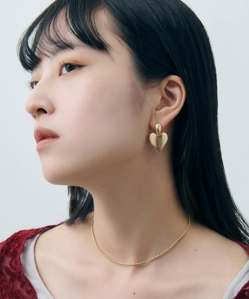 GOLDY(ゴールディ)の「スリム ハート プレート ピアス(ピアス(両耳用)・レディース・シルバー/ゴールド/ゴールド系その他/シルバー系その他・FREE)」の10枚目の写真